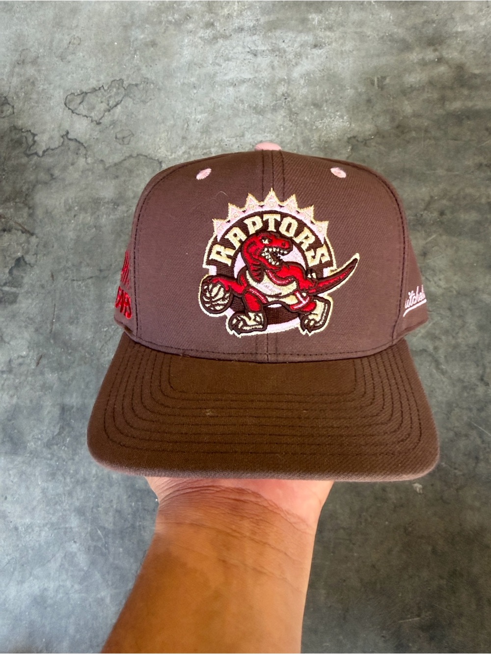New Mitchell & Ness Toronto Raptors Brown Sugar Bacon Fitted Hat Size 7 1/4